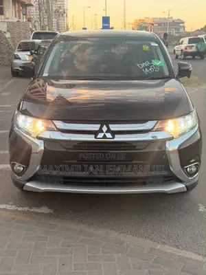 Mitsubishi Outlander 2016 Black