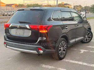 Mitsubishi Outlander 2016 Black