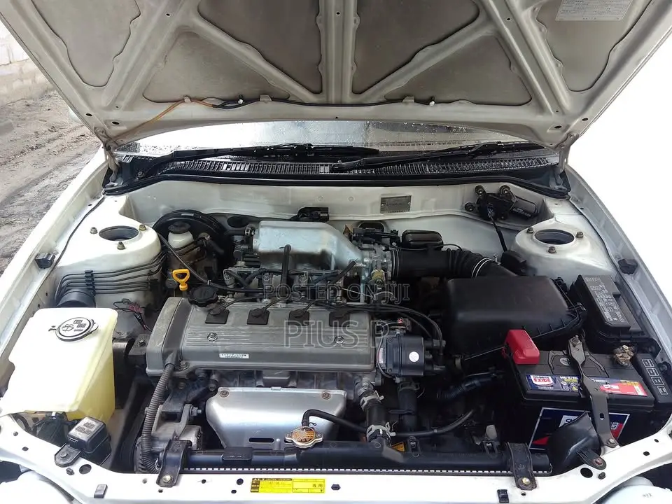 Toyota Corolla 2000 White