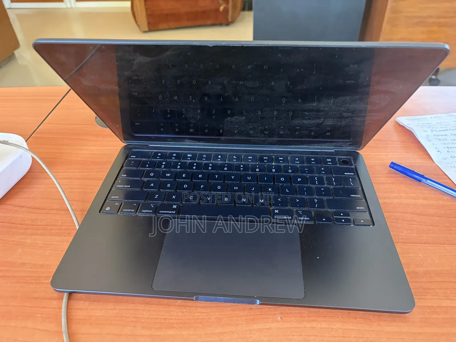 Laptop Apple MacBook Air 2022 M2 8GB Apple M2 SSD 256GB