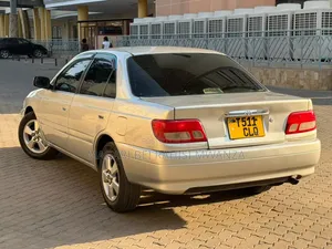 Toyota Carina 2000 Silver