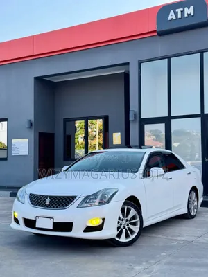 Toyota Crown 2009 White