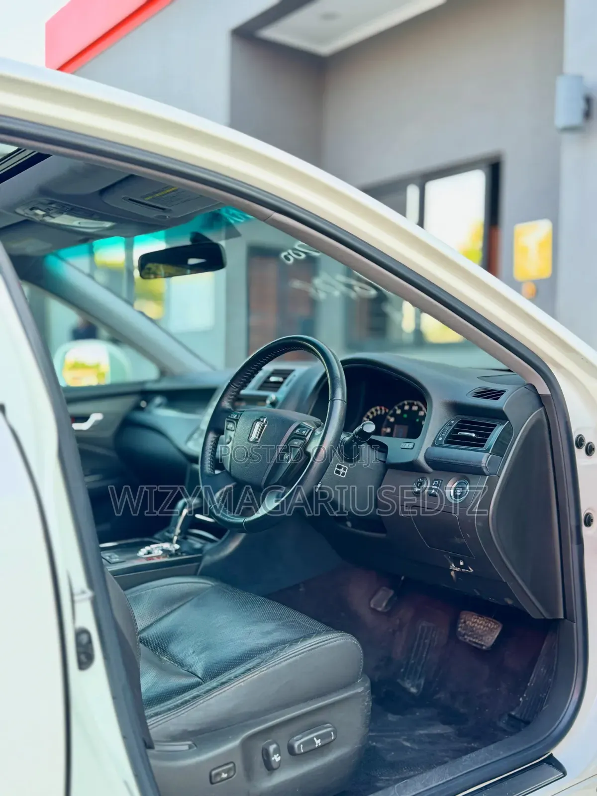 Toyota Crown 2009 White