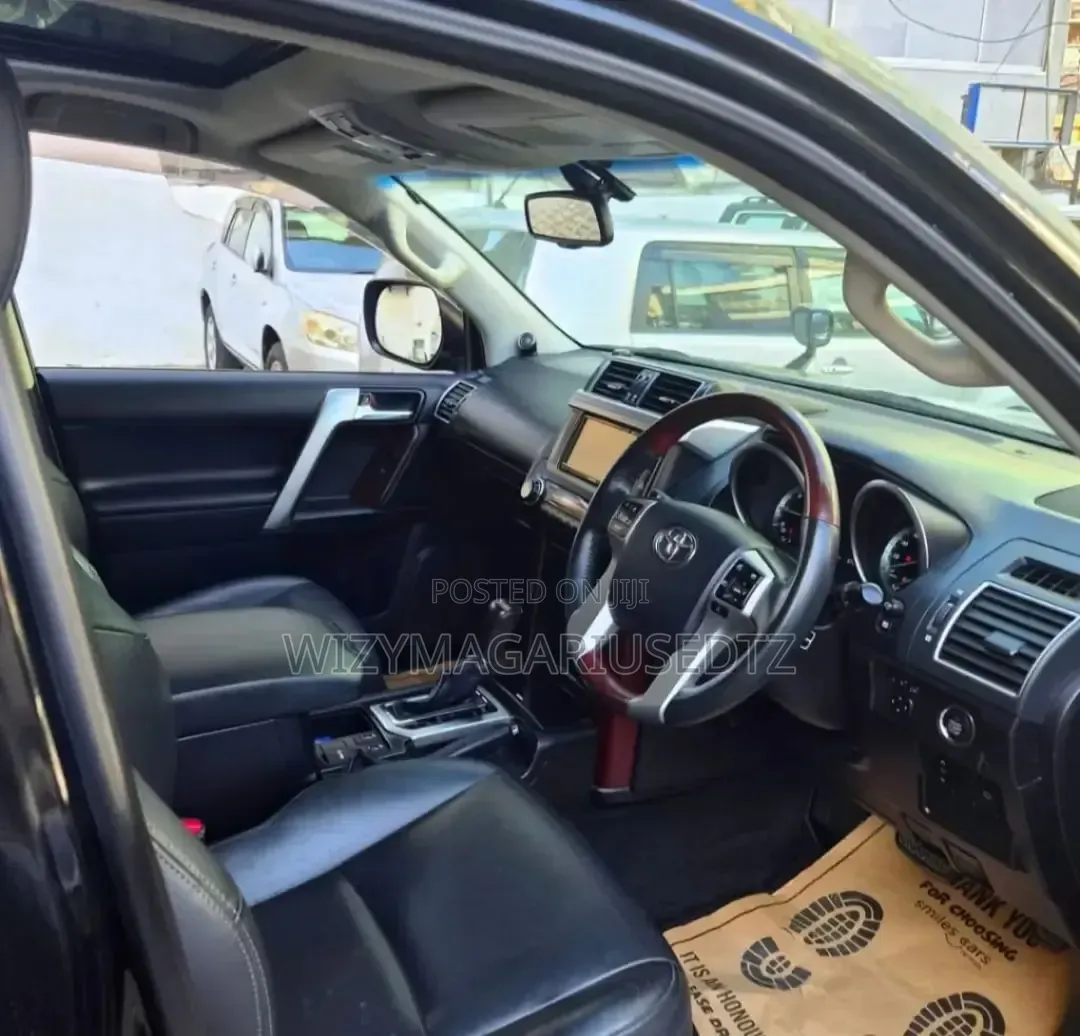 Toyota Land Cruiser Prado 2012 Black