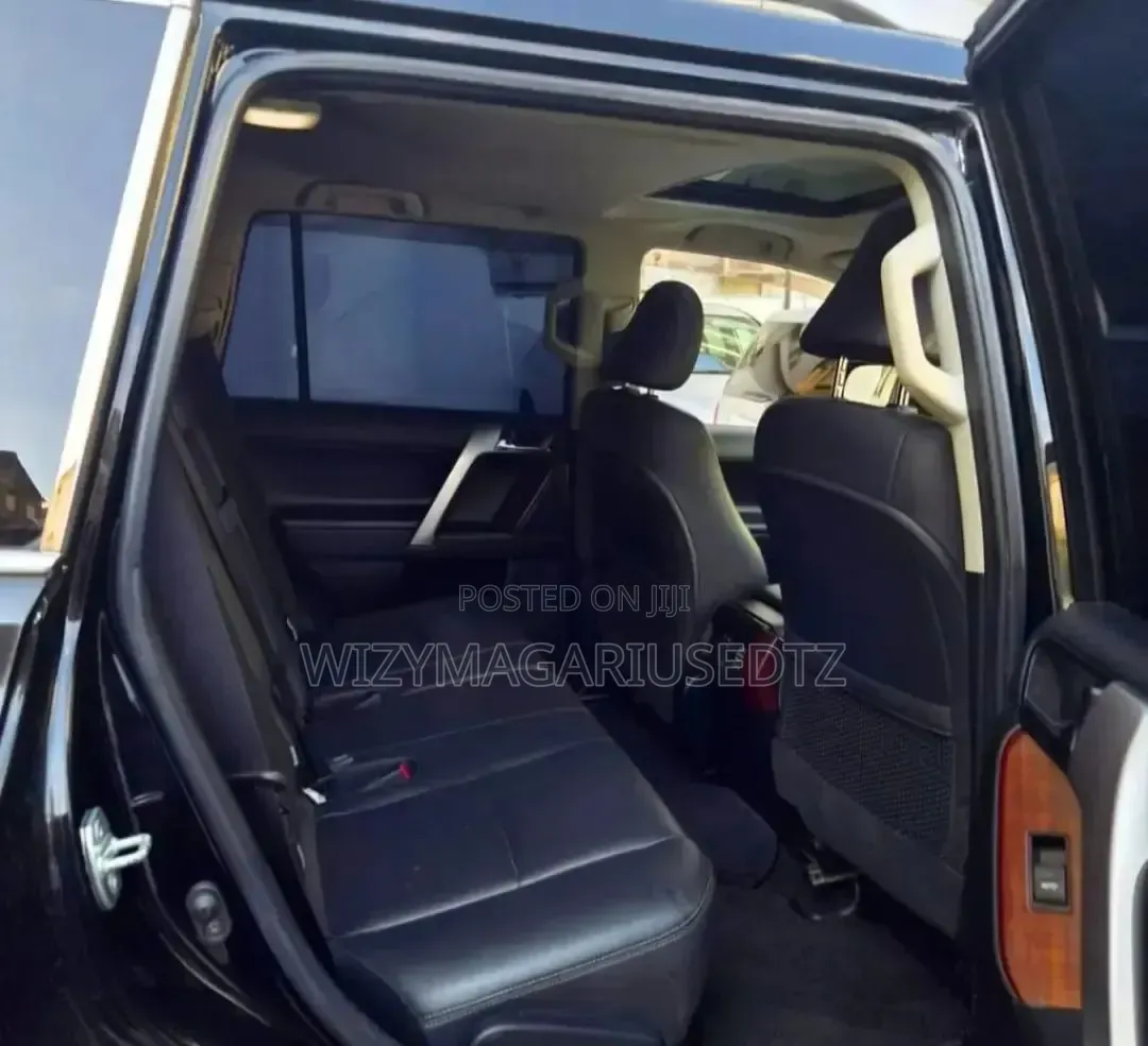 Toyota Land Cruiser Prado 2012 Black