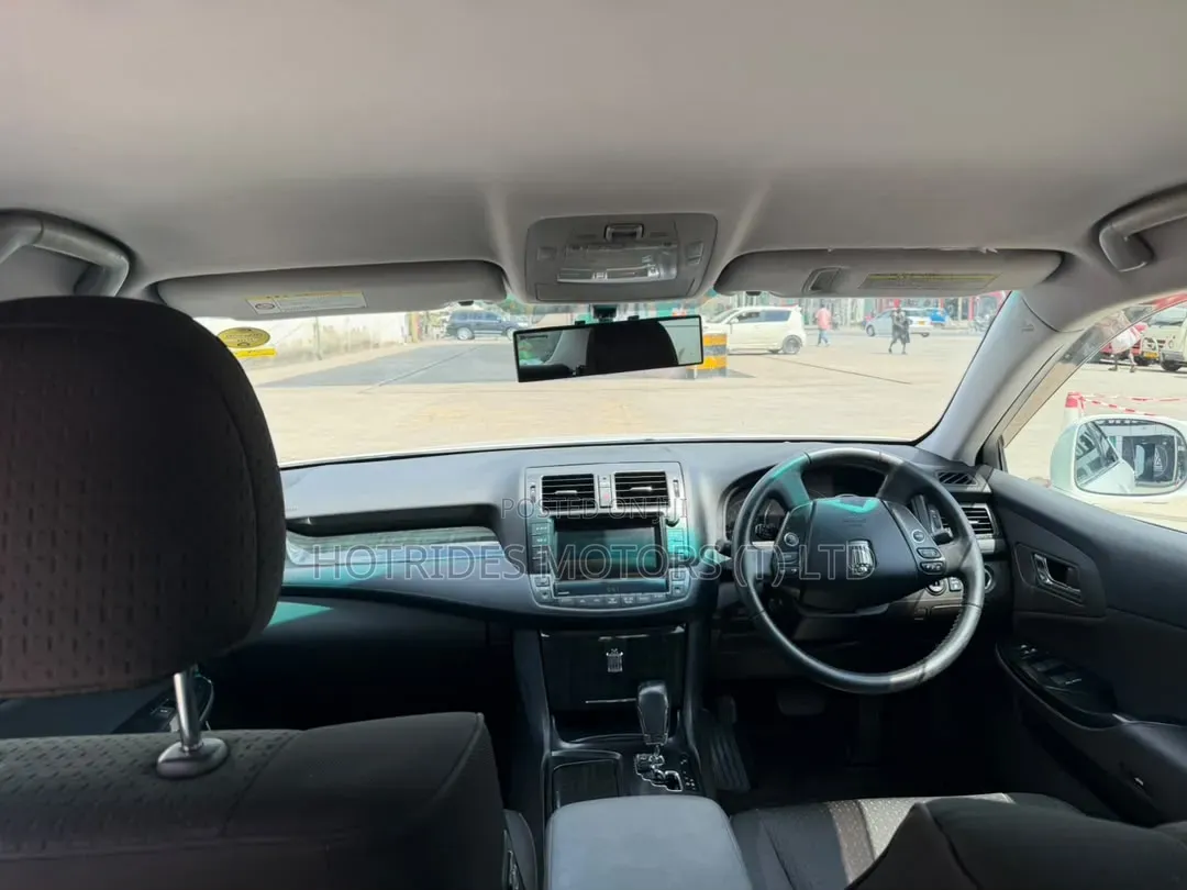 Toyota Crown 2008 White
