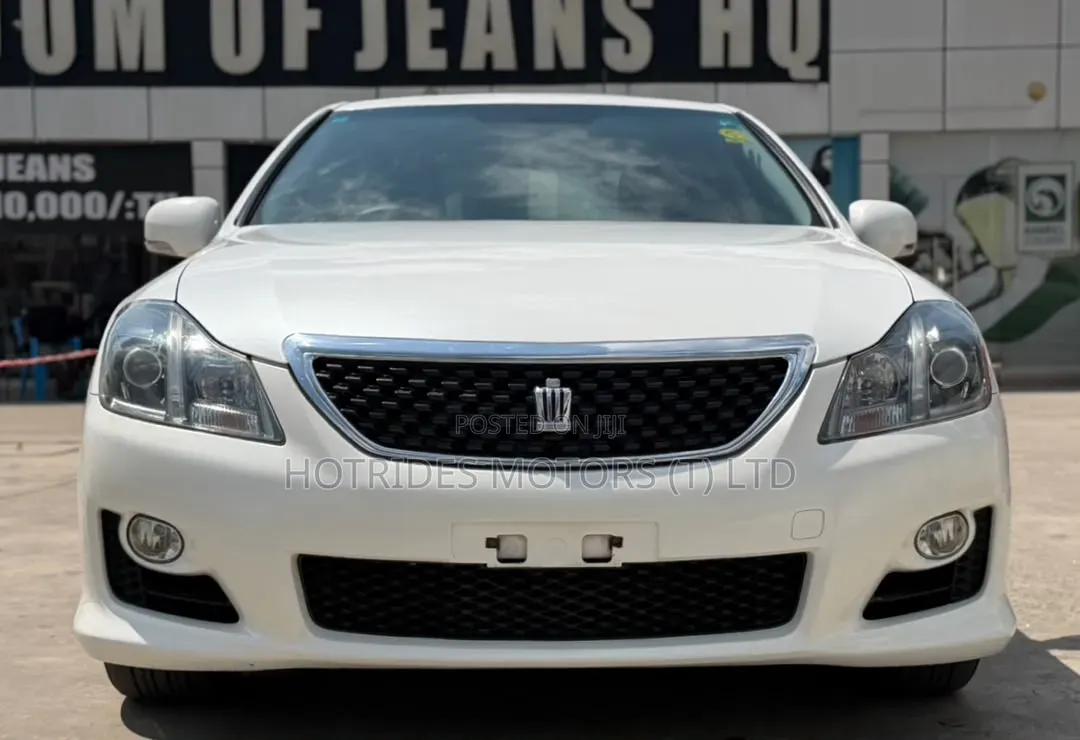 Toyota Crown 2008 White