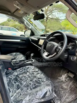 Toyota Hilux 2022 Gray