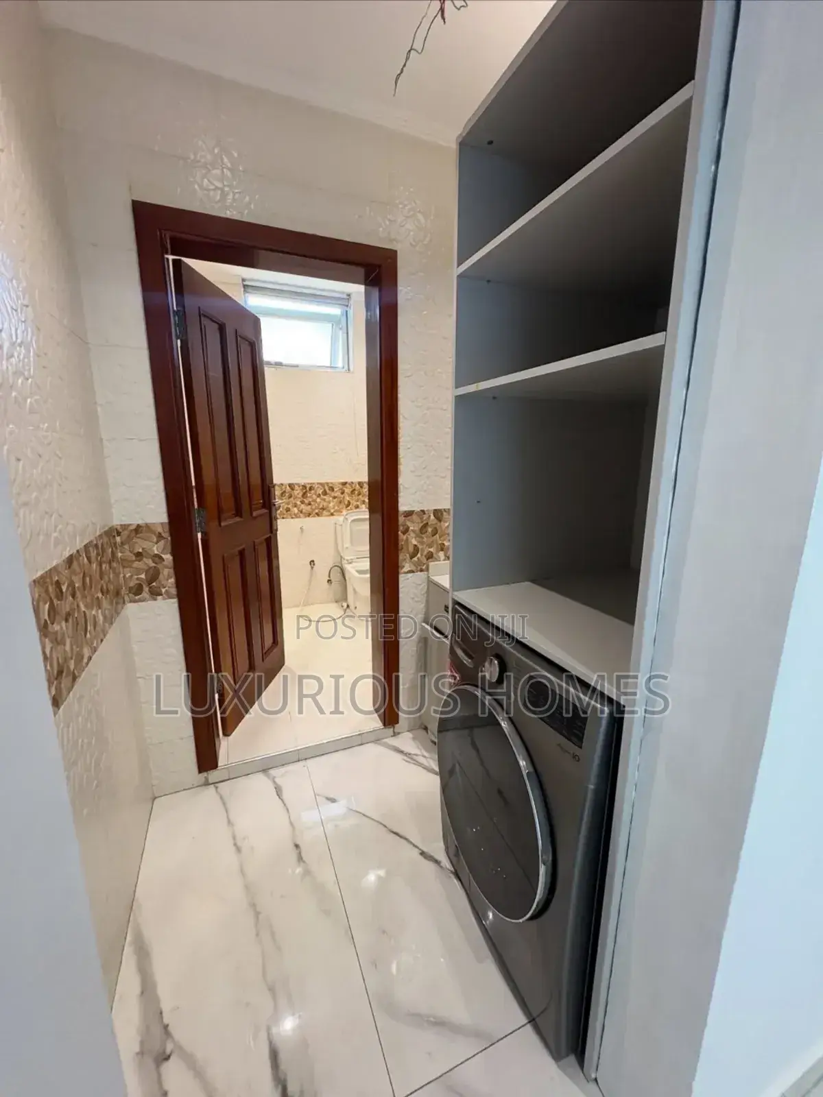 Furnished 3bdrm Penthouse in Mikocheni for sale