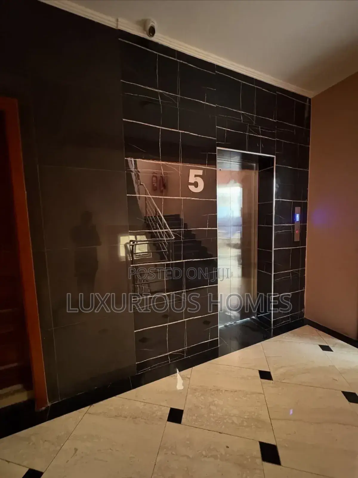 Furnished 3bdrm Penthouse in Mikocheni for sale