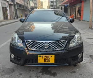 Toyota Crown 2010 Matt Black