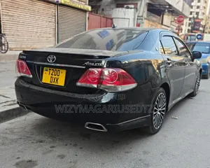 Toyota Crown 2010 Matt Black