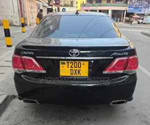Toyota Crown 2010 Matt Black