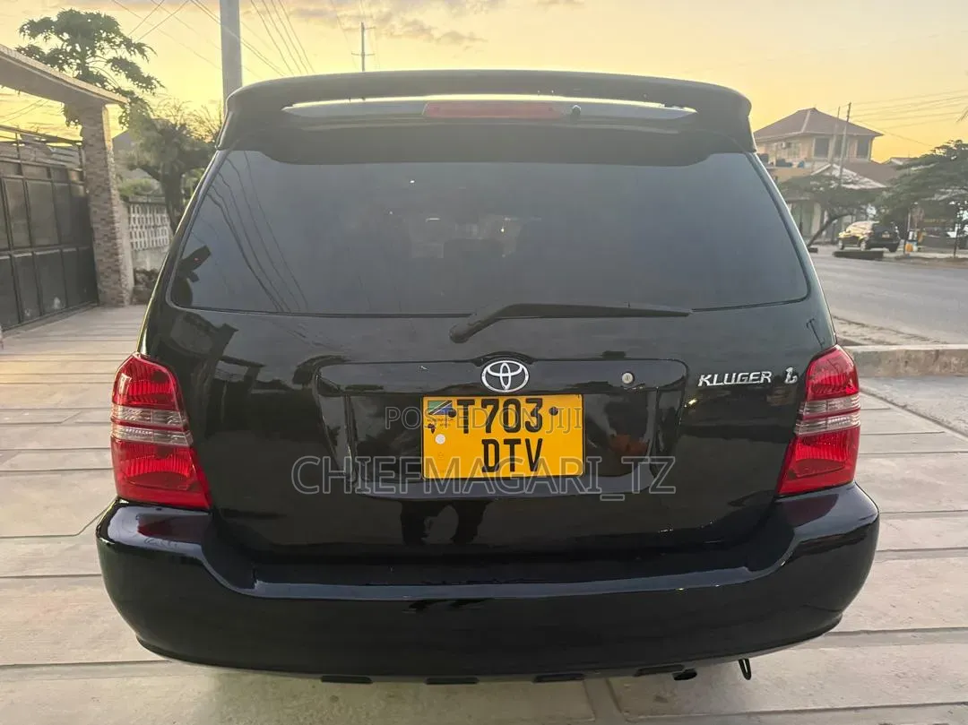 Toyota Kluger 2005 Black