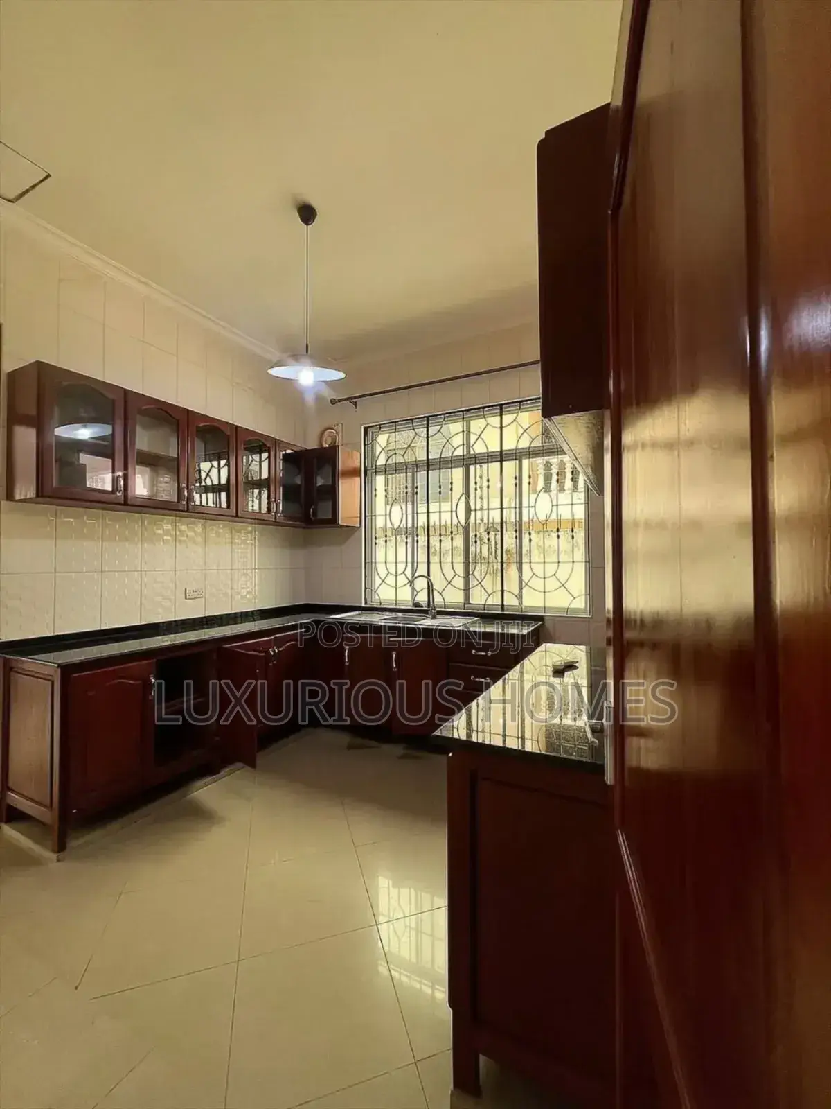 3bdrm House in Mikocheni for sale