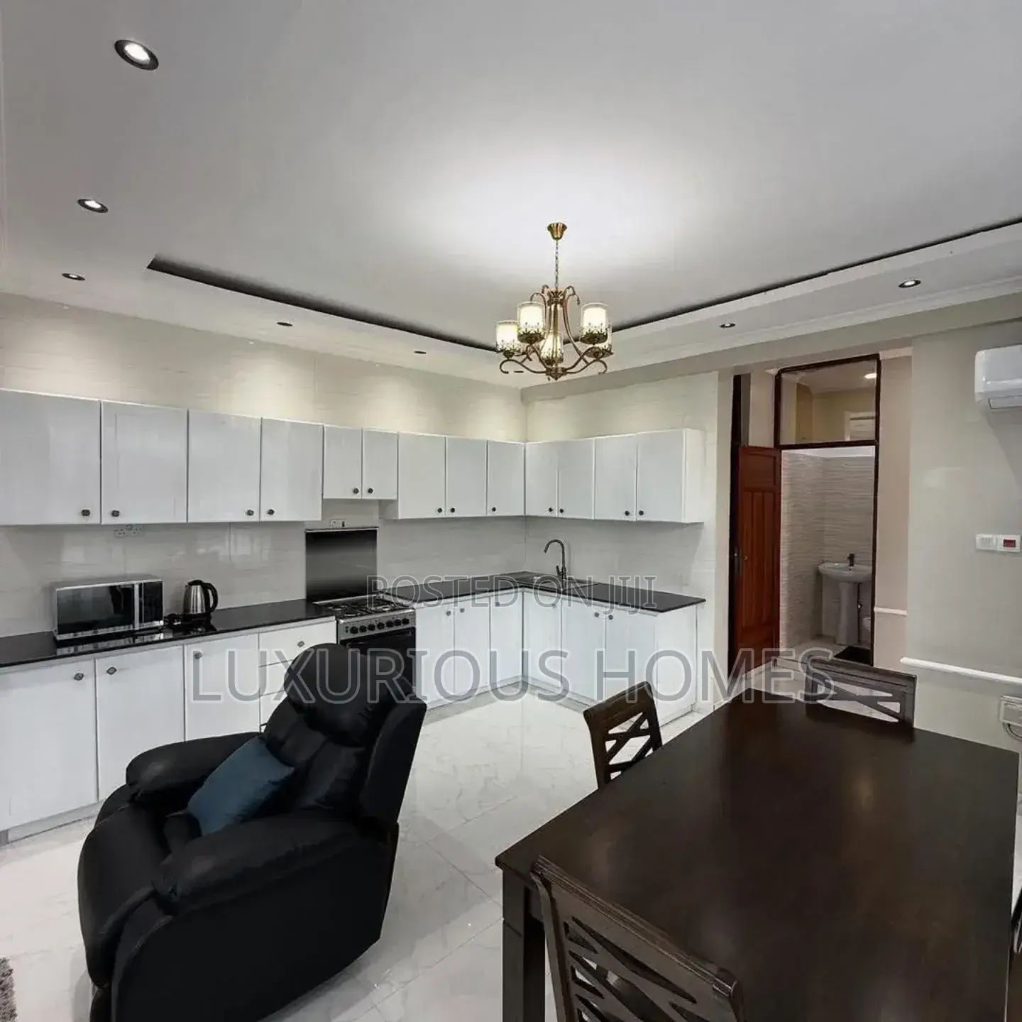 Furnished 2bdrm Apartment in Oyster Bay for rent
