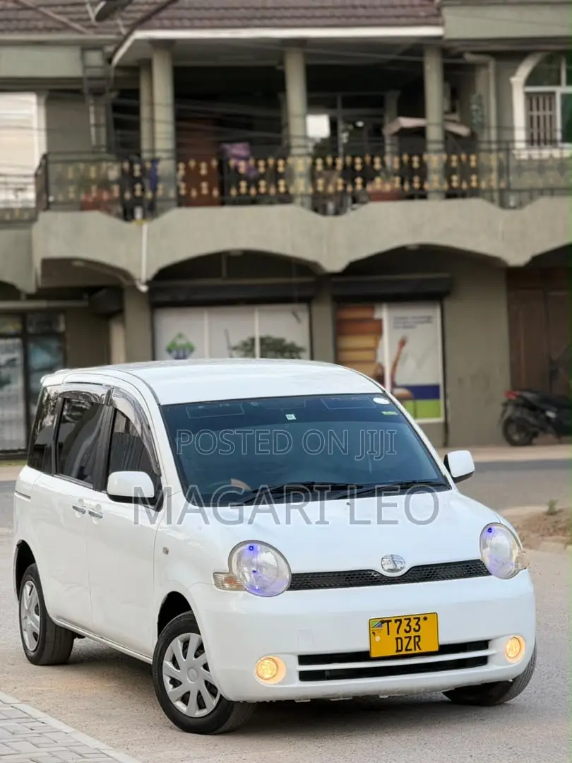 Toyota Sienta 1.5 AWD 2004 White