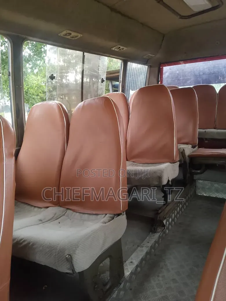 Toyota Coaster 2005 Beige