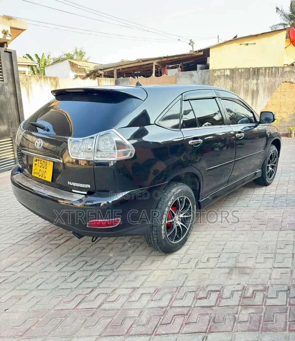 Toyota Harrier 2004 Black
