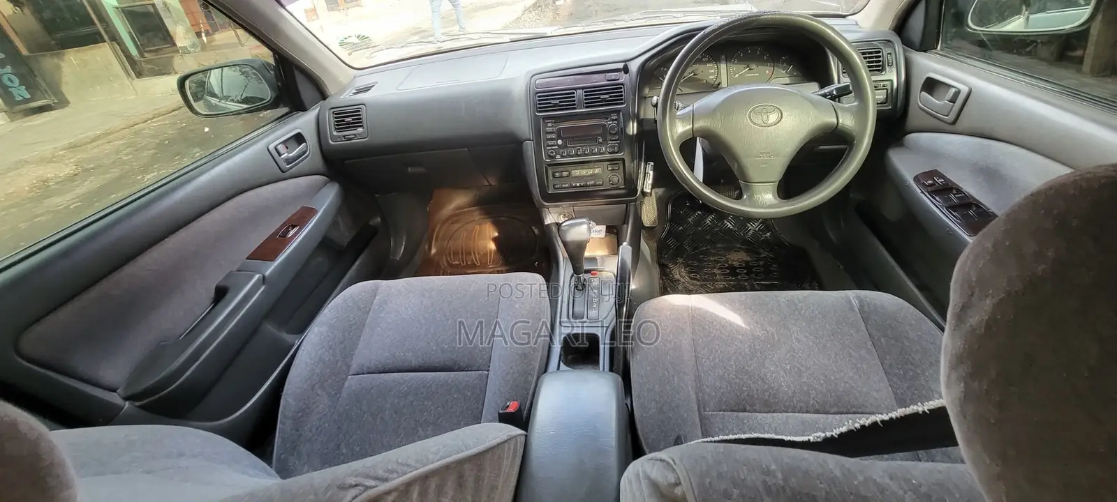 Toyota Carina 1.5 FWD Sedan 2001 Silver