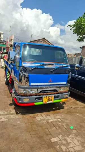 Mitsubishi Tipper 1999 Blue