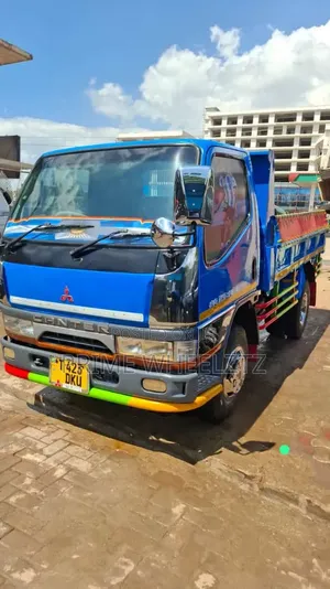 Mitsubishi Tipper 1999 Blue