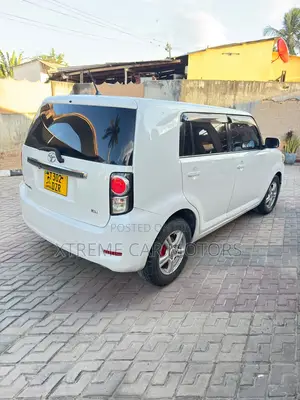 Toyota Corolla Rumion 2010 White