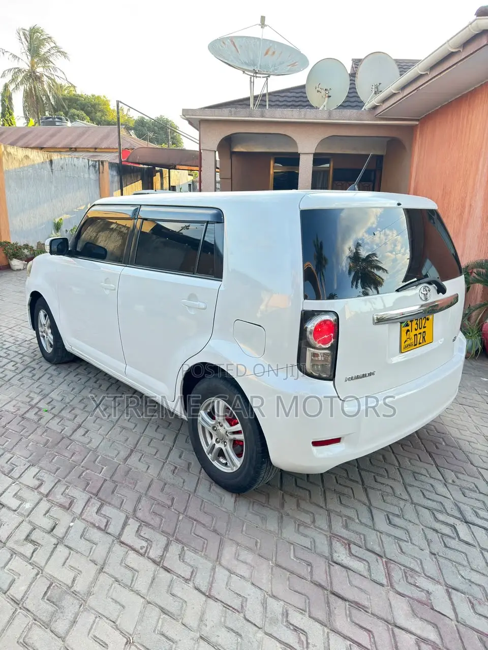 Toyota Corolla Rumion 2010 White