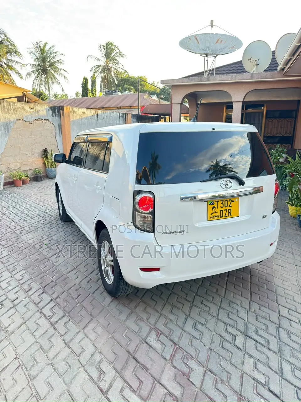 Toyota Corolla Rumion 2010 White