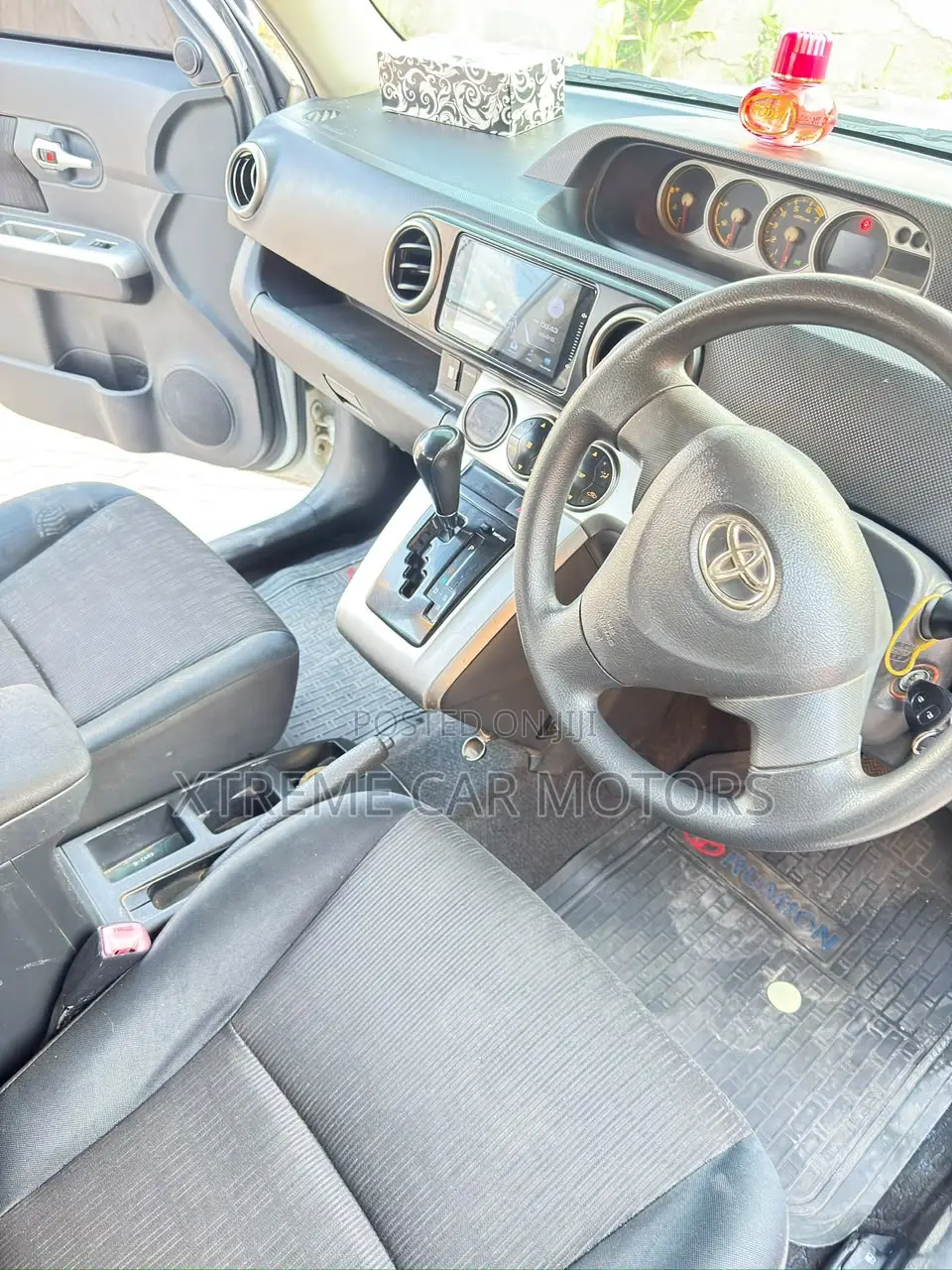 Toyota Corolla Rumion 2010 White