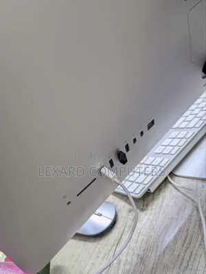 Desktop Computer Apple iMac 8GB Intel Core i5 HDD 1T