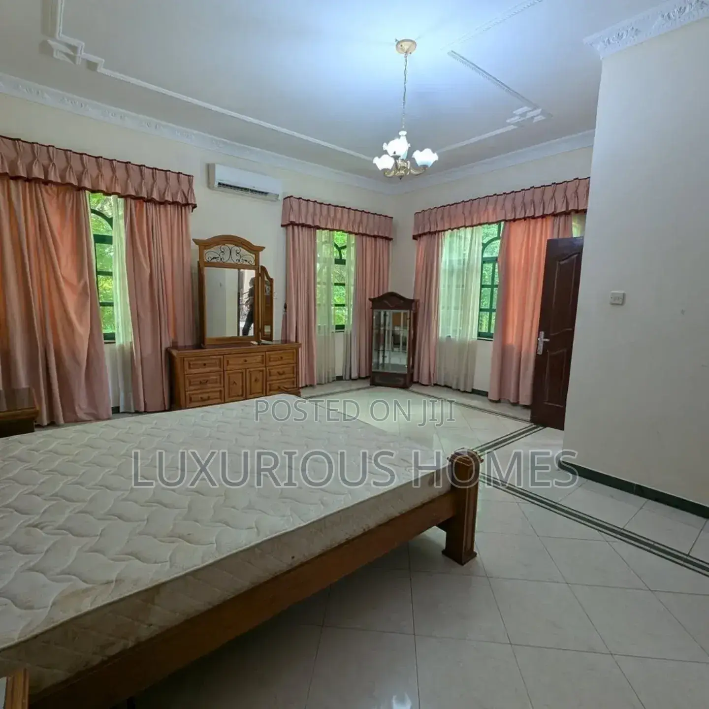 Furnished 4bdrm Villa in Masaki for rent