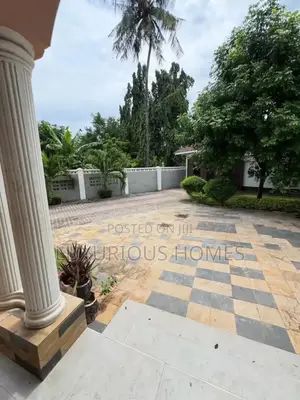4bdrm House in Ada Estate for rent