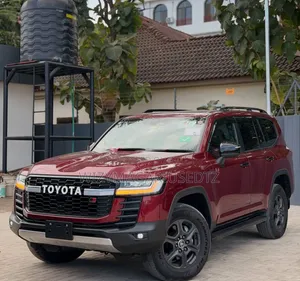 New Toyota Land Cruiser 2025 Red