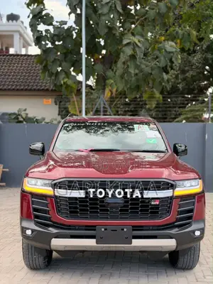 Toyota Land Cruiser 2025 Red