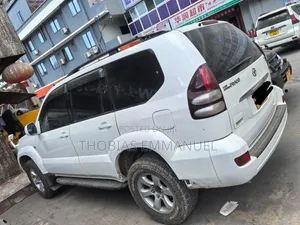 Toyota Land Cruiser Prado 2006 White