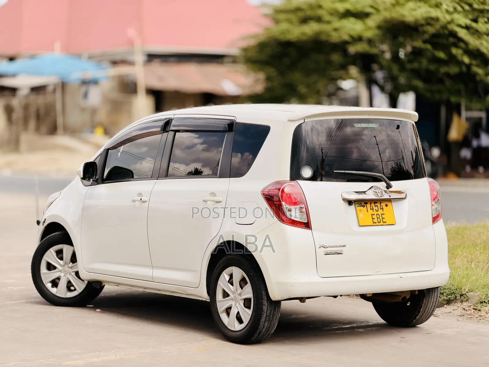 Toyota Ractis 2008 White