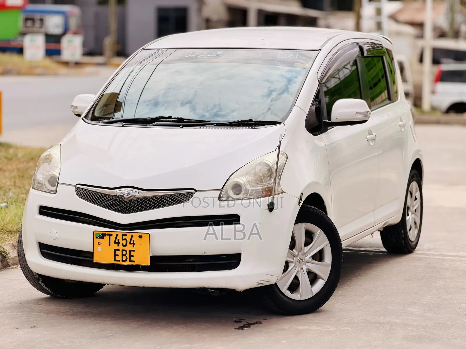 Toyota Ractis 2008 White
