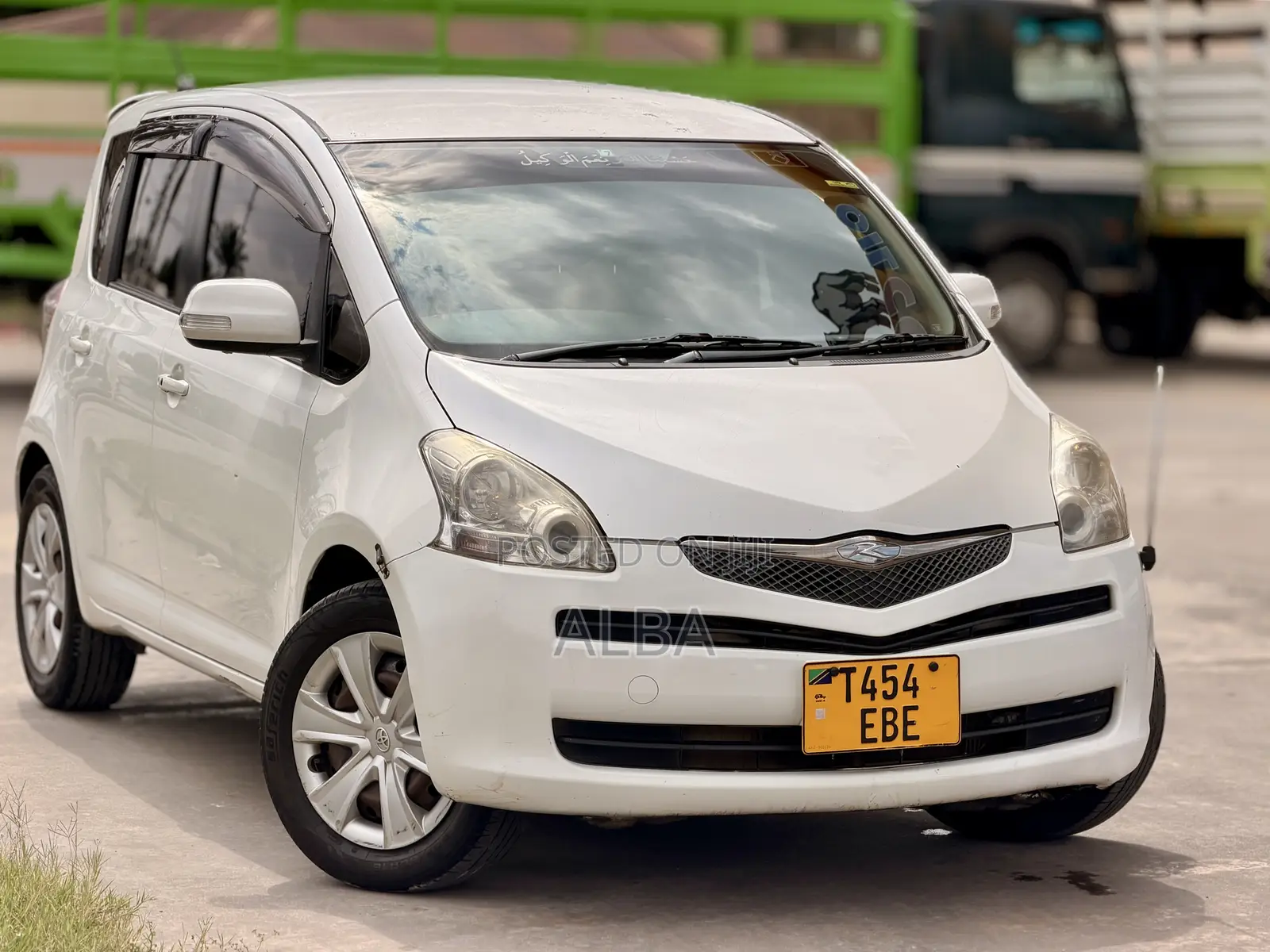 Toyota Ractis 2008 White