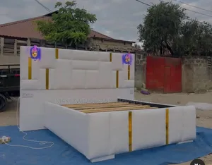 Kitanda Kizuri Sana Cha Bedsofa Na Taa