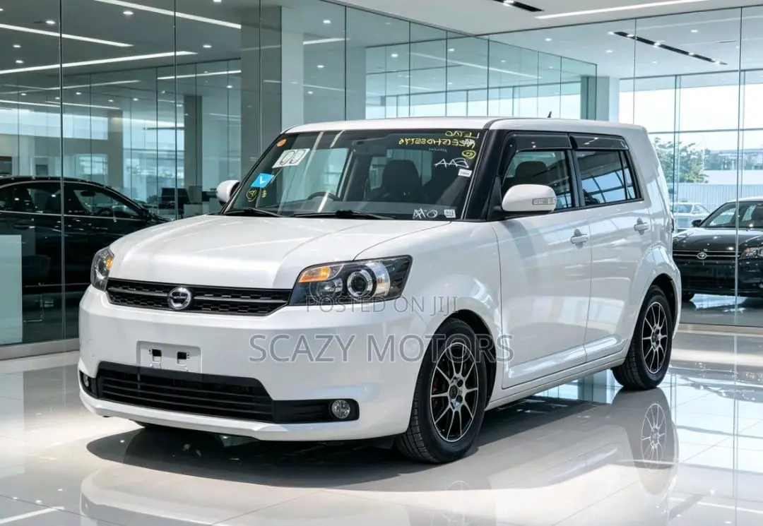 Toyota Corolla Rumion 2010 White
