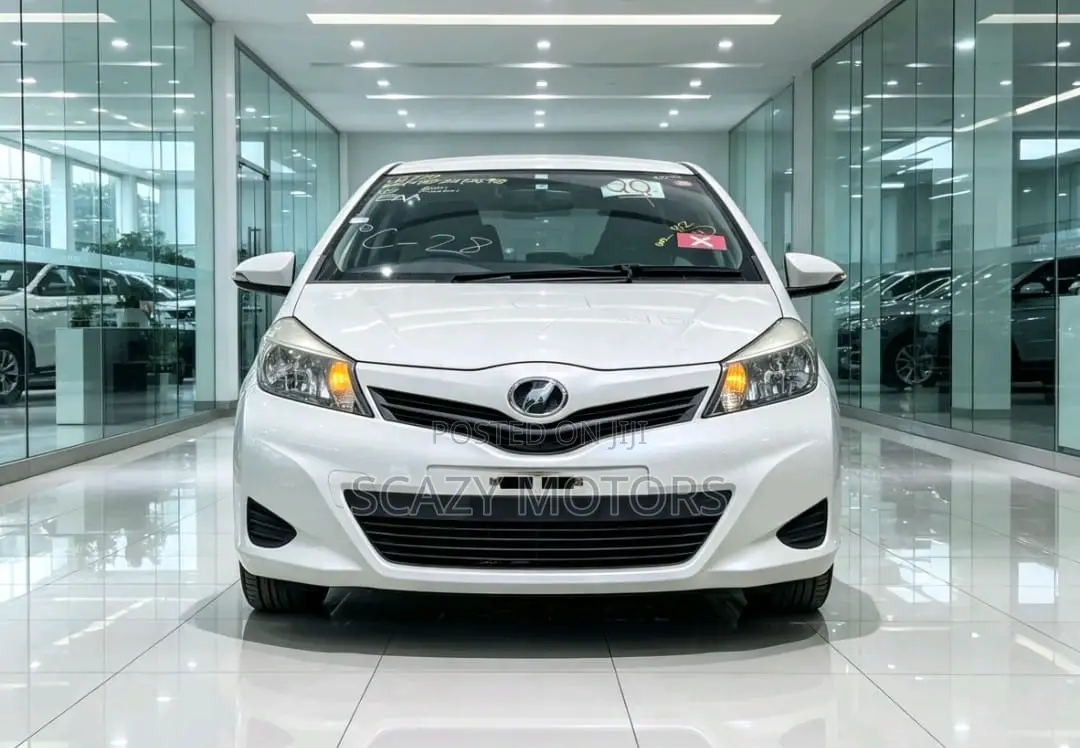 Toyota Vitz 2012 White