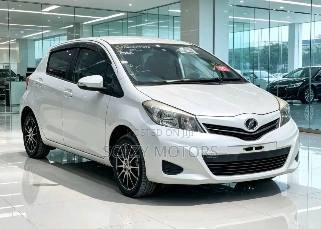 Toyota Vitz 2012 White