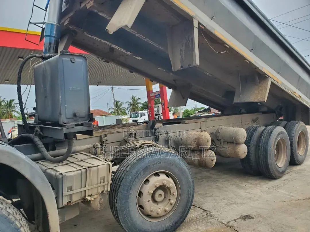 Scania Mende Tipper 114c 2012 Silver