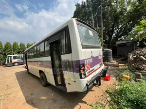 Tata Starbus Ultra Skool 2010 White