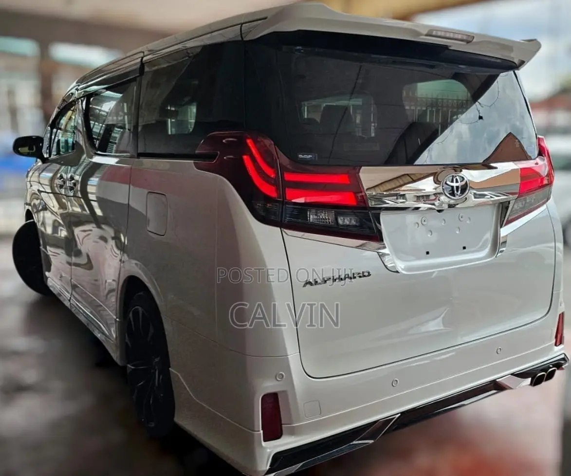 Toyota Alphard 2016 White