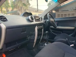 Toyota IST 2005 Green