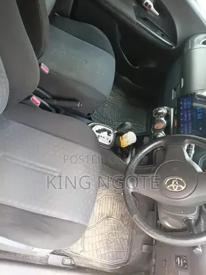 Toyota IST 2007 Pink