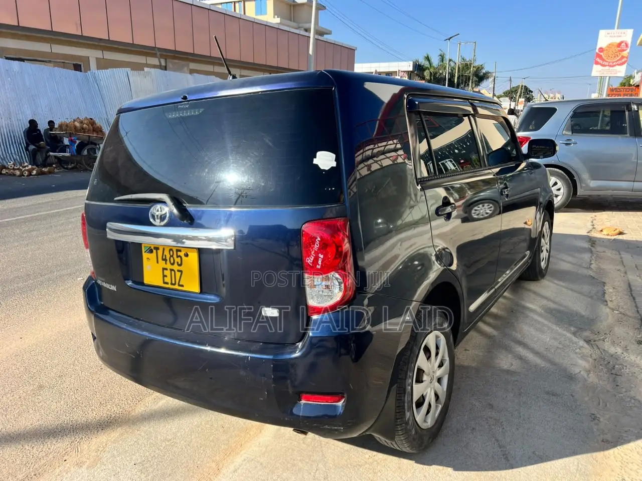 Toyota Rumion 2023 Blue