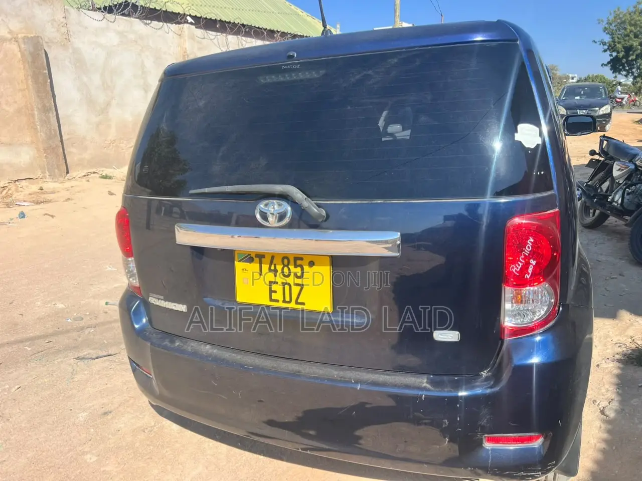 Toyota Rumion 2023 Blue